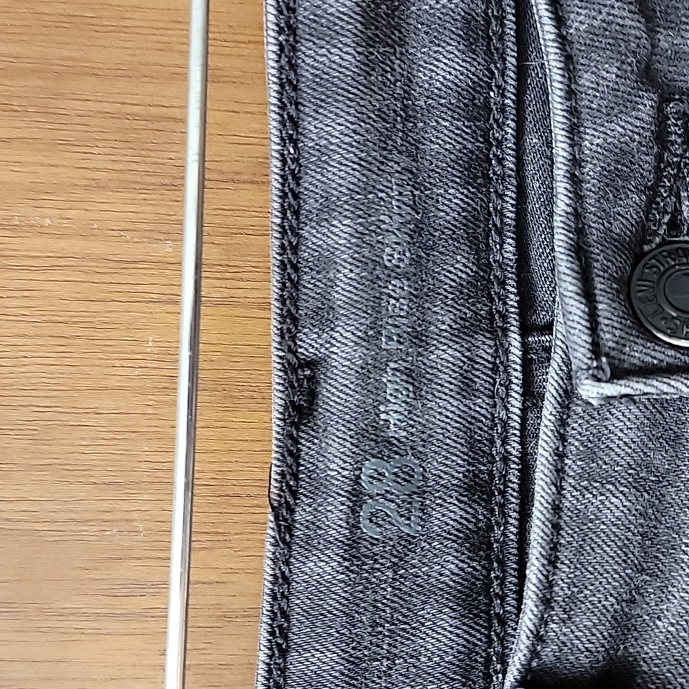 Levi's high-waisted skinny size 28 - Picture 7 of 9